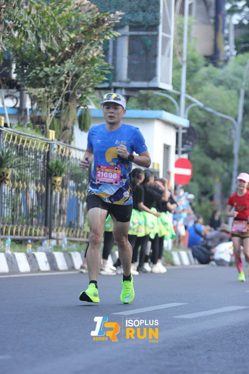 Race photo from Isoplus Run 2024 Surabaya