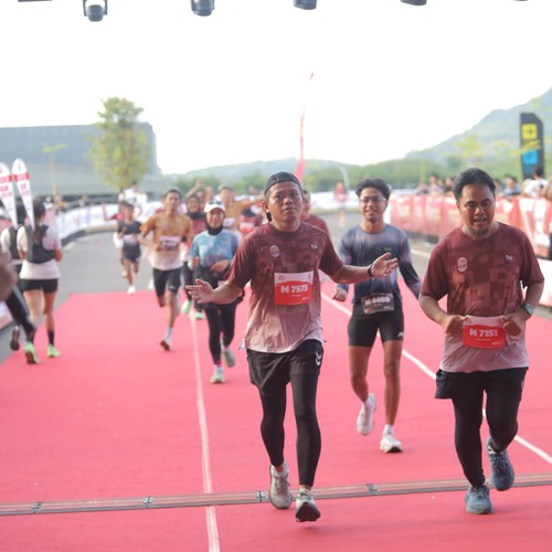 Race photo from KEDIRI HALF MARATHON 2026