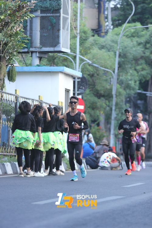 Race photo from Isoplus Run 2024 Surabaya