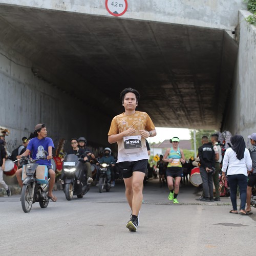 Race photo from KEDIRI HALF MARATHON 2026