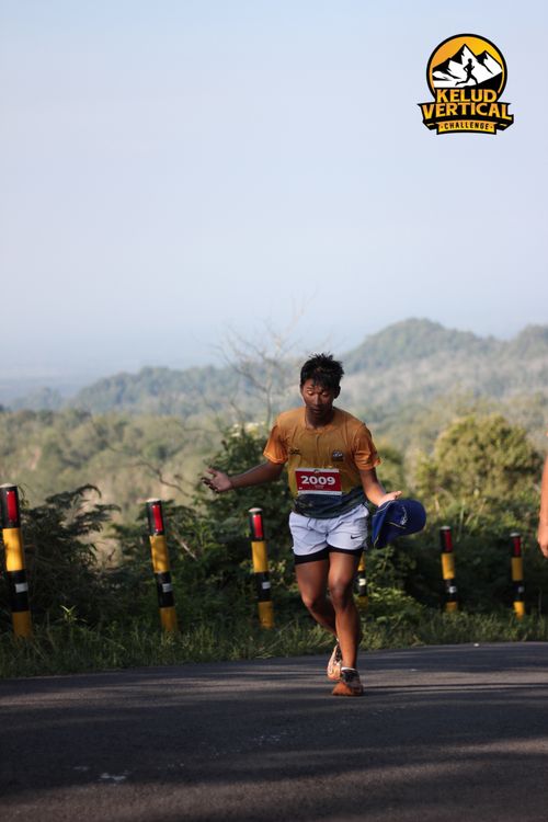 Race photo from Kelud Vertical Challenge 2024