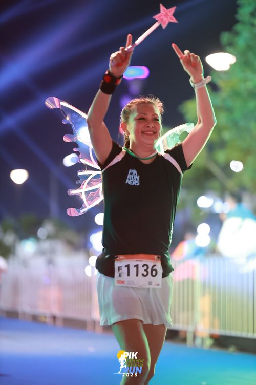 Race photo from PIK NITE RUN 2025