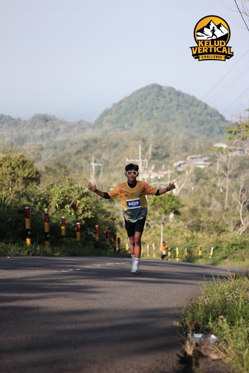 Race photo from Kelud Vertical Challenge 2024