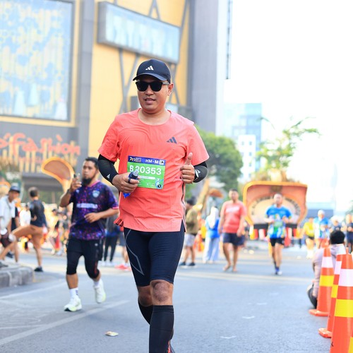 Race photo from SURABAYA ISOPLUS MARATHON 2026