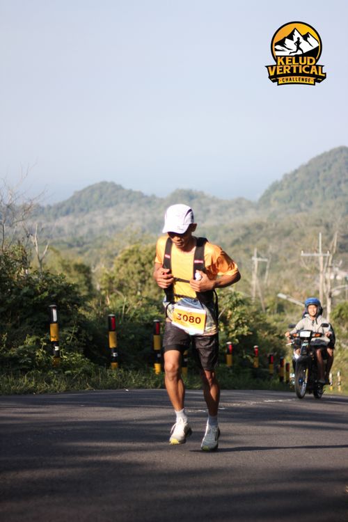Race photo from Kelud Vertical Challenge 2024