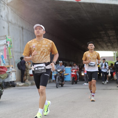 Race photo from KEDIRI HALF MARATHON 2026