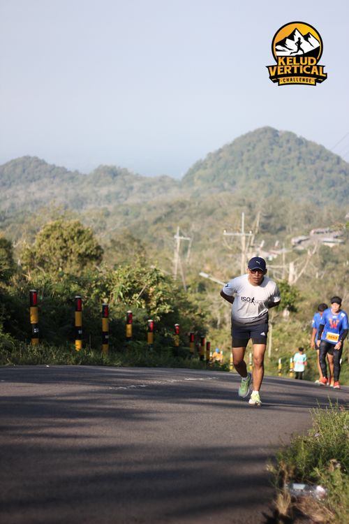 Race photo from Kelud Vertical Challenge 2024