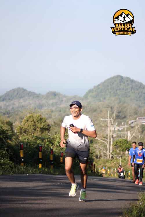 Race photo from Kelud Vertical Challenge 2024