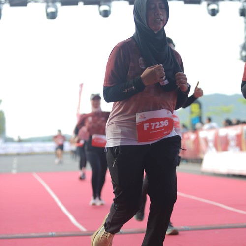 Race photo from KEDIRI HALF MARATHON 2026