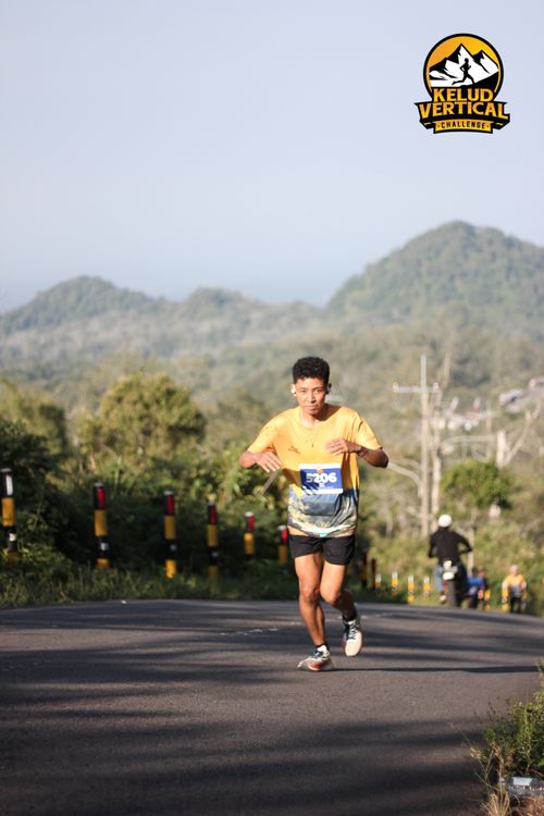 Race photo from Kelud Vertical Challenge 2024