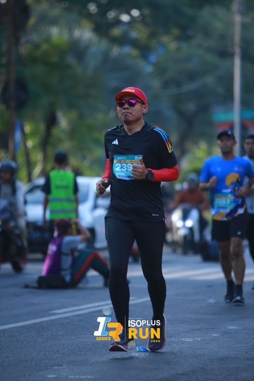 Race photo from Isoplus Run 2024 Surabaya