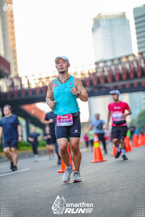 Race photo from Smartfren Run 2025 