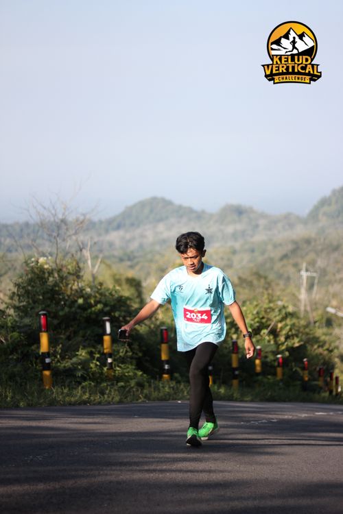 Race photo from Kelud Vertical Challenge 2024