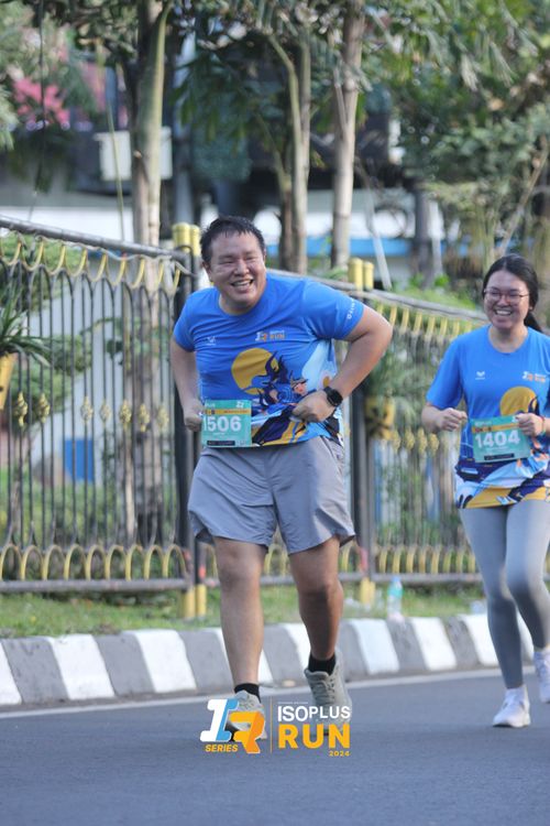 Race photo from Isoplus Run 2024 Surabaya
