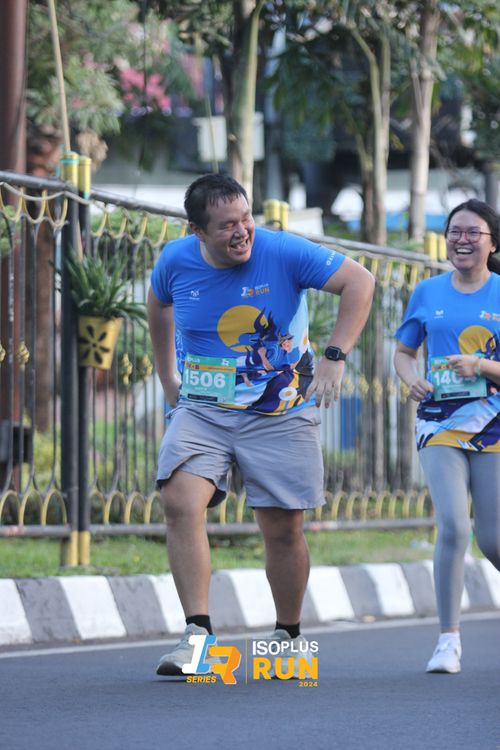 Race photo from Isoplus Run 2024 Surabaya
