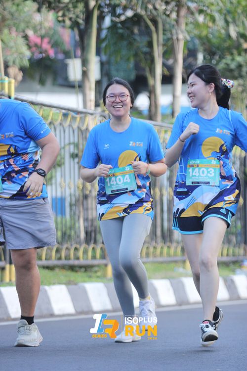 Race photo from Isoplus Run 2024 Surabaya