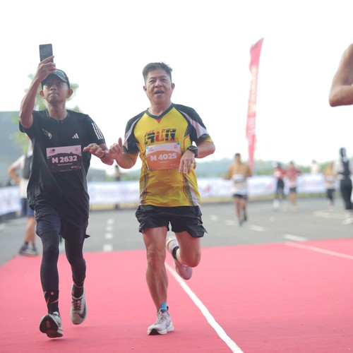Race photo from KEDIRI HALF MARATHON 2026