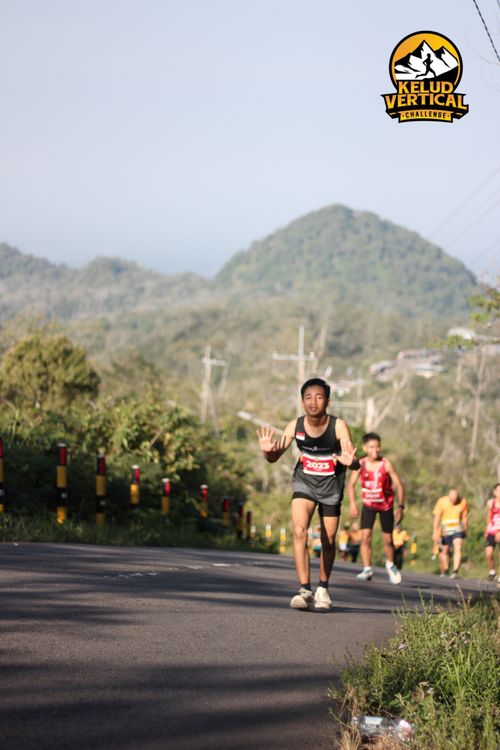 Race photo from Kelud Vertical Challenge 2024