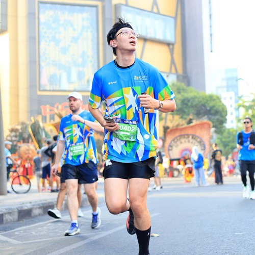 Race photo from SURABAYA ISOPLUS MARATHON 2026
