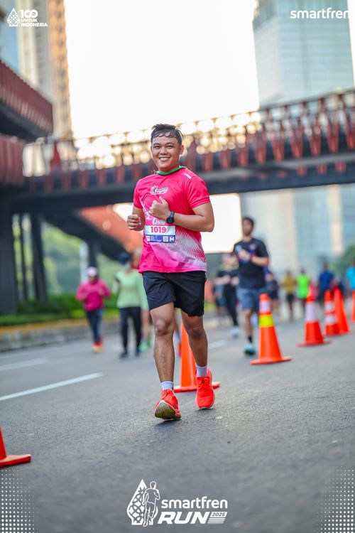 Race photo from Smartfren Run 2025 