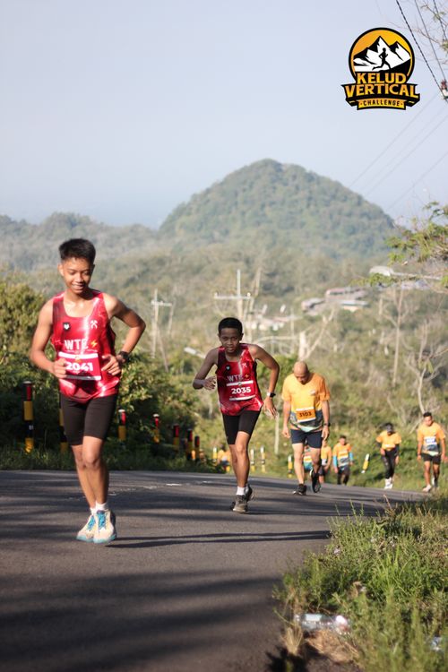 Race photo from Kelud Vertical Challenge 2024