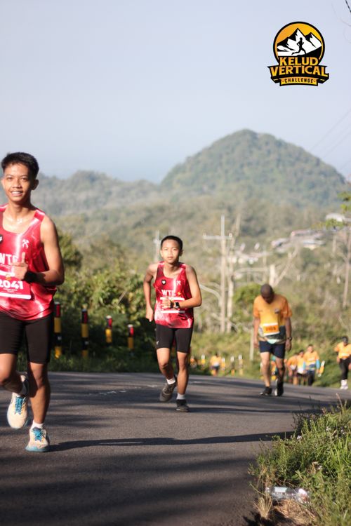 Race photo from Kelud Vertical Challenge 2024