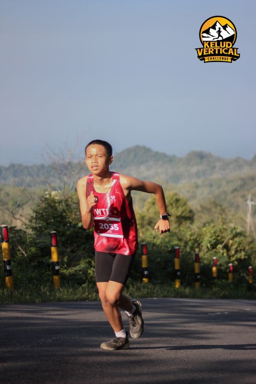Race photo from Kelud Vertical Challenge 2024