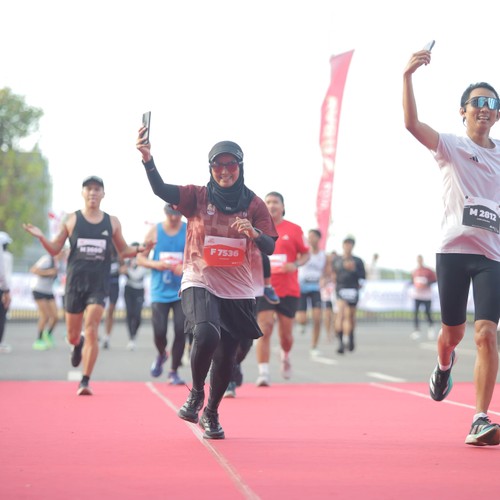 Race photo from KEDIRI HALF MARATHON 2026