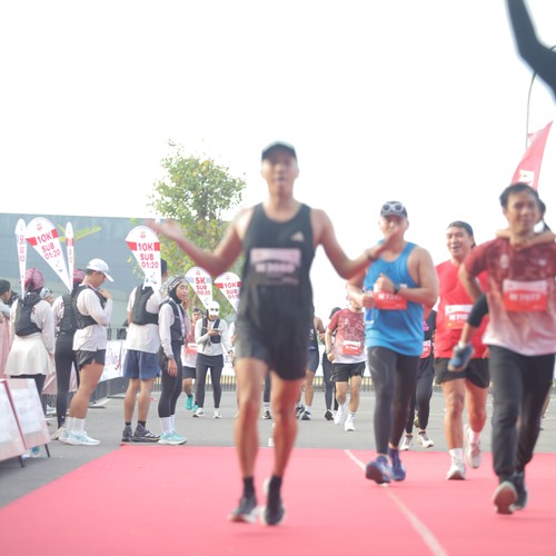Race photo from KEDIRI HALF MARATHON 2026