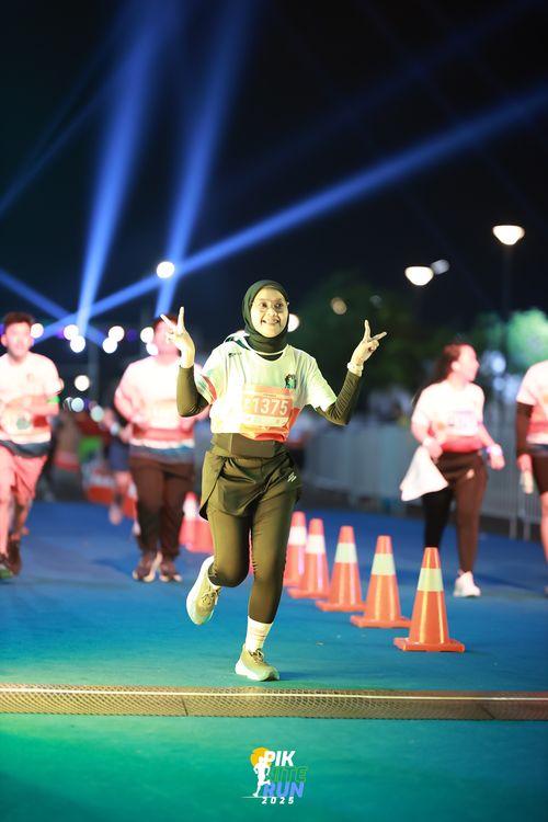 Race photo from PIK NITE RUN 2025