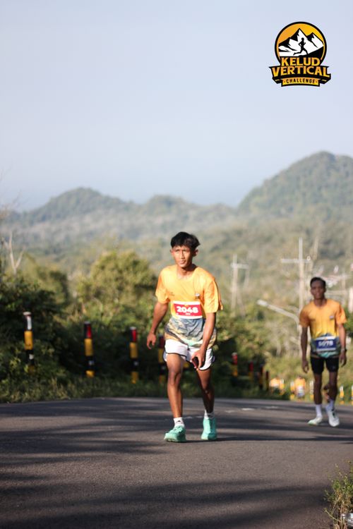 Race photo from Kelud Vertical Challenge 2024