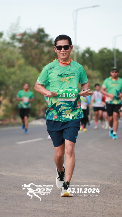 Race photo from Arutmin Borneo Run 2024