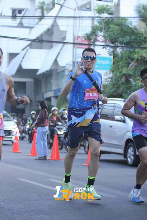 Race photo from Isoplus Run 2024 Surabaya