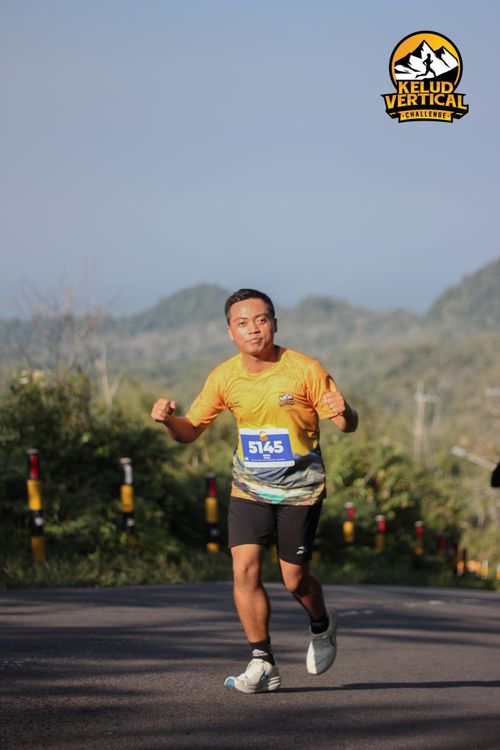 Race photo from Kelud Vertical Challenge 2024