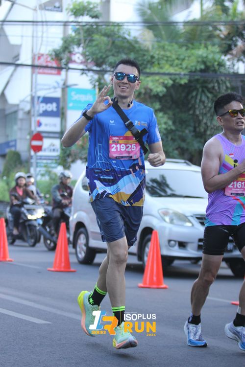 Race photo from Isoplus Run 2024 Surabaya