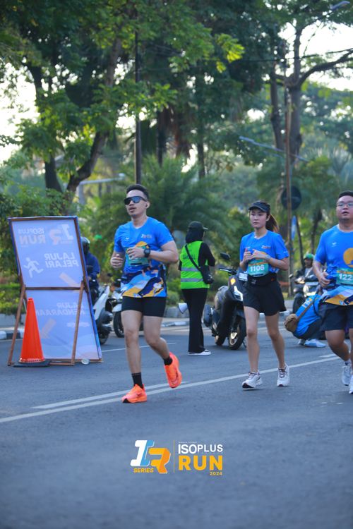 Race photo from Isoplus Run 2024 Surabaya