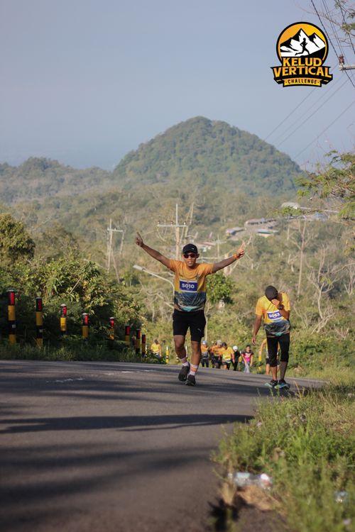 Race photo from Kelud Vertical Challenge 2024