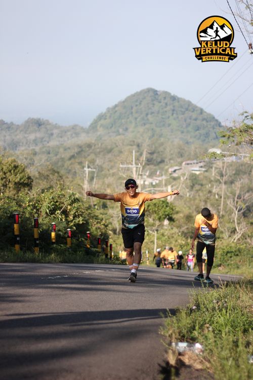 Race photo from Kelud Vertical Challenge 2024