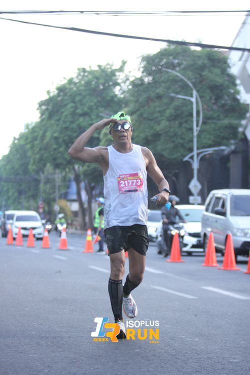 Race photo from Isoplus Run 2024 Surabaya
