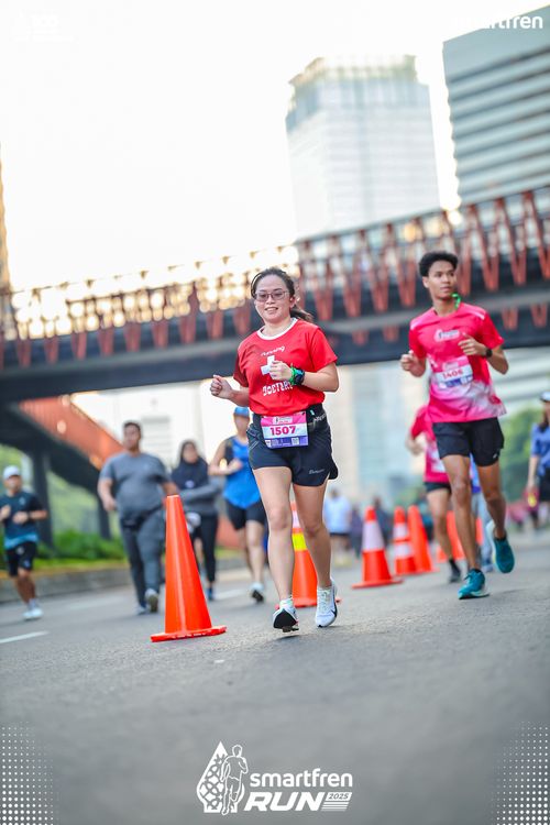 Race photo from Smartfren Run 2025 