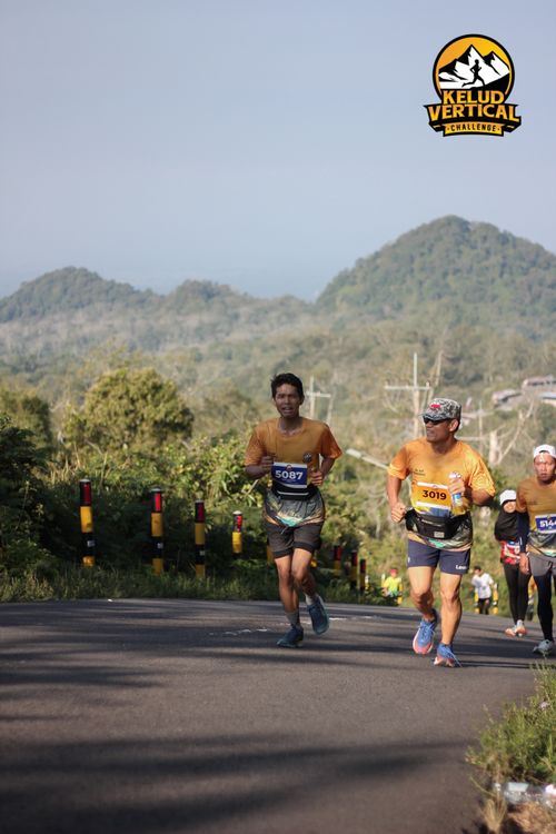 Race photo from Kelud Vertical Challenge 2024