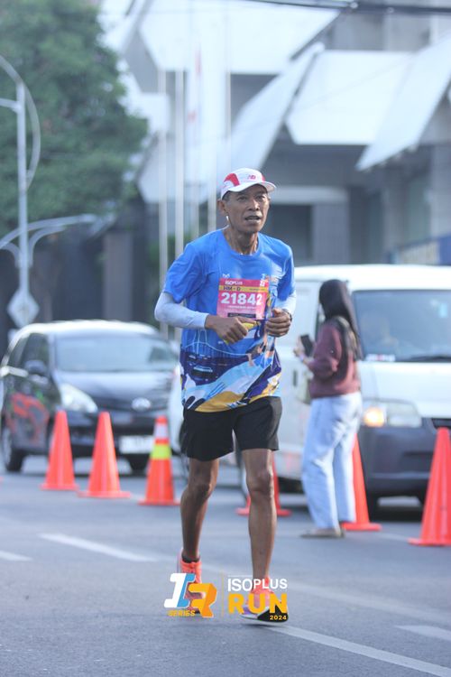 Race photo from Isoplus Run 2024 Surabaya