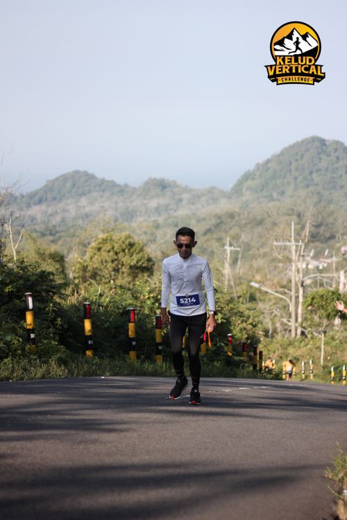Race photo from Kelud Vertical Challenge 2024