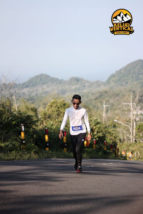 Race photo from Kelud Vertical Challenge 2024
