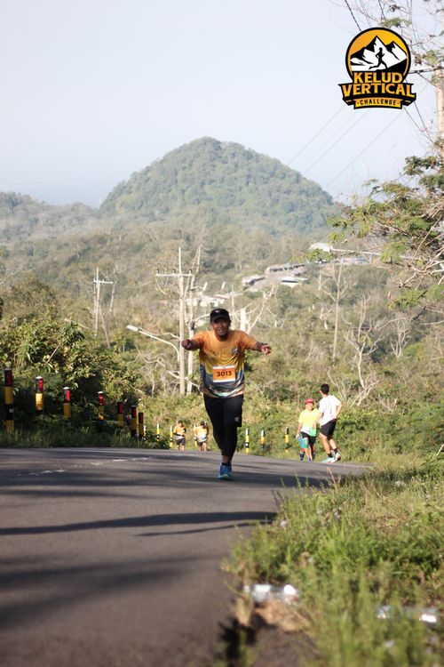 Race photo from Kelud Vertical Challenge 2024