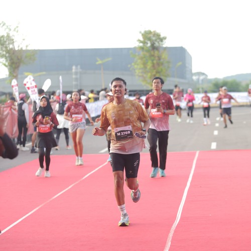 Race photo from KEDIRI HALF MARATHON 2026