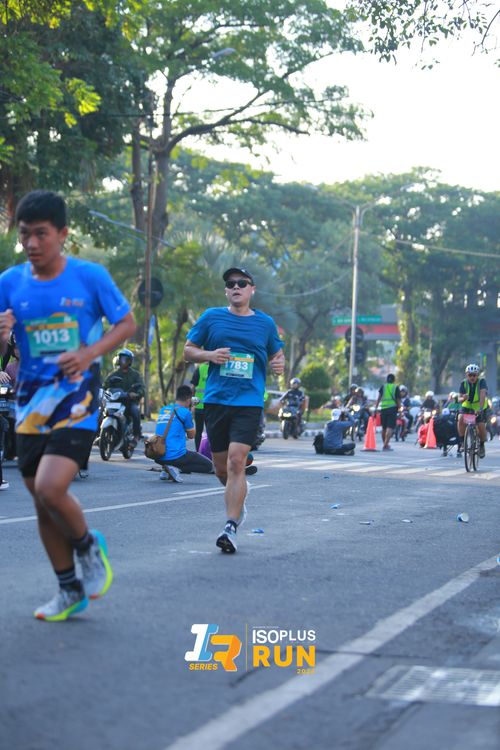 Race photo from Isoplus Run 2024 Surabaya