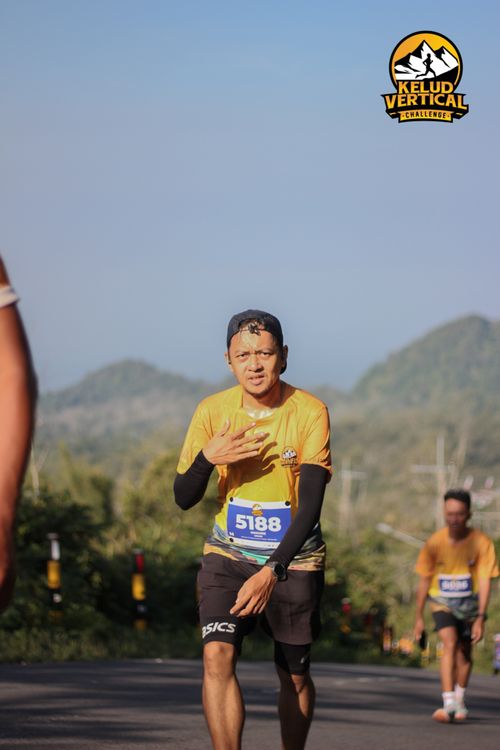 Race photo from Kelud Vertical Challenge 2024