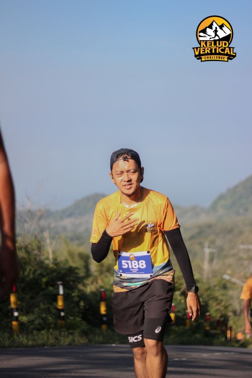 Race photo from Kelud Vertical Challenge 2024