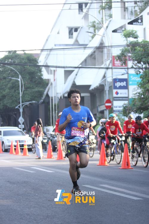 Race photo from Isoplus Run 2024 Surabaya